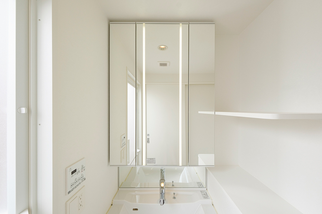 プリンセスミラー・洗面化粧台収納